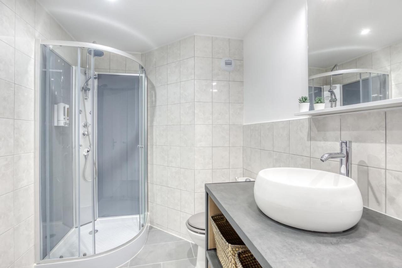J-Mo Home - Magny - Moderne Et Chaleureux Luaran gambar